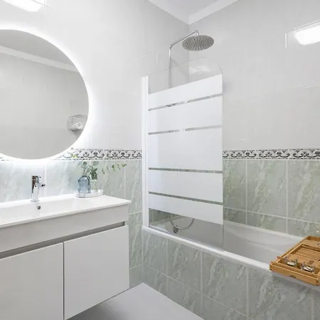 3br Wonder By Lovelystay Lägenhet *